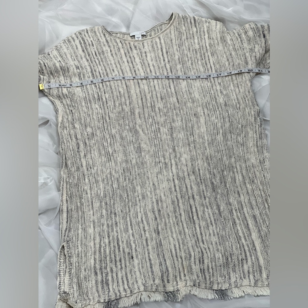 J.Jill Cream Cotton Grey Button Back Sweater With Fringe Tunic Size Medium - Picture 8 of 12